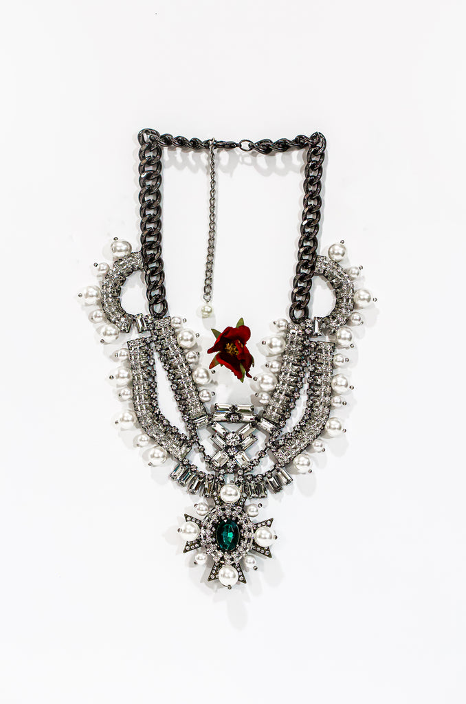 Sorrelli FIRST KISS - Julianna Mini Emerald Statement Necklace ~ NFD78BGFSK  | Adare's Boutique